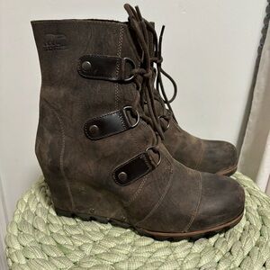 Sorel Joan of Arctic Rustic Brown Leather Lace Up Hidden Wedge Mid Boots